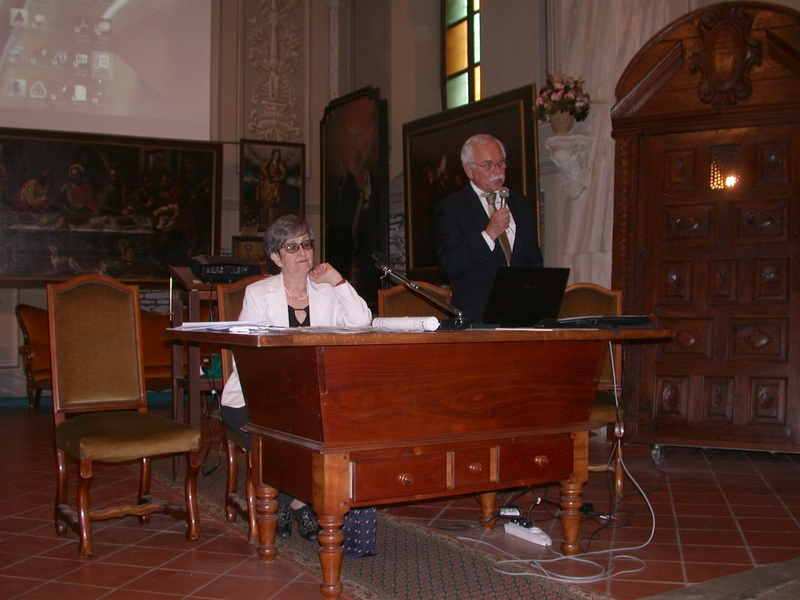 Avvio dei lavori del Convegno. Al Tavolo dei relatori la Moderatrice, Prof.ssa Laura Pesce.