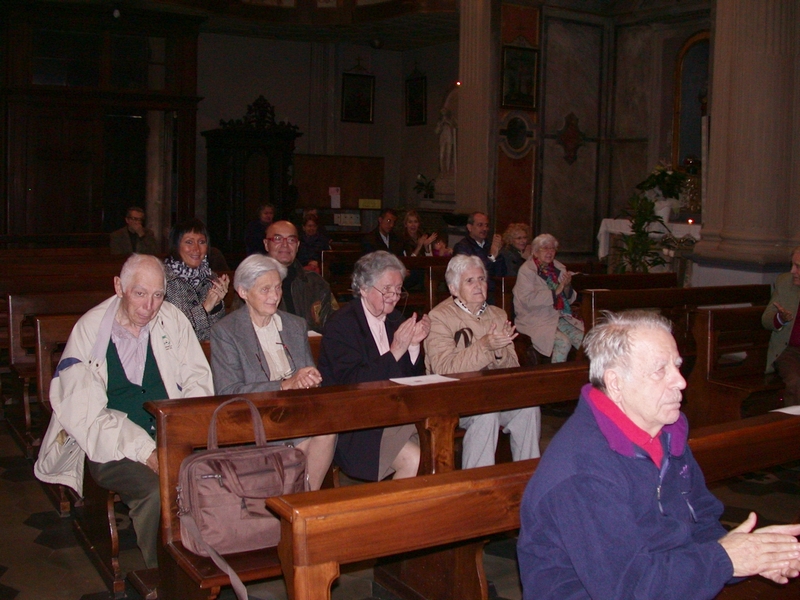 Folto pubblico presente al Concerto dell Ensemble La Sonnerie su "Musiche del Barocco europeo tra Germania e Francia", presso la Chiesa di Santa Maria Nuova.