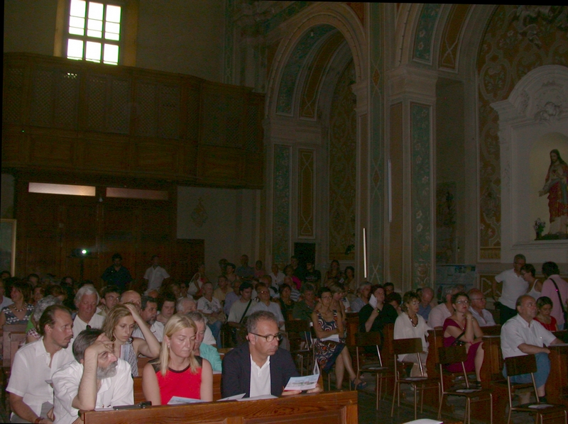 Veduta del folto ed attento pubblico presente al momento di studio [Foto di Mirella Zitti]. 