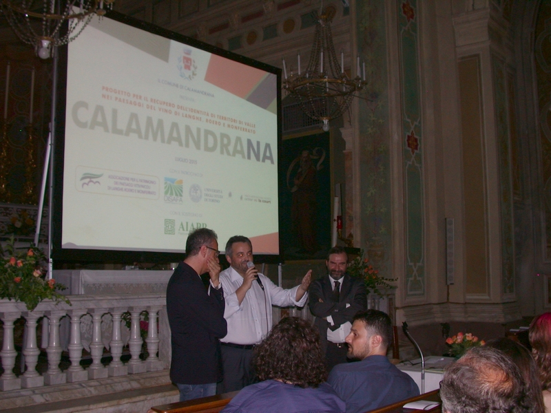 Saluto dell On.le Massimo Fiorio, già Sindaco di Calamandrana [Foto di Mirella Zitti]. 