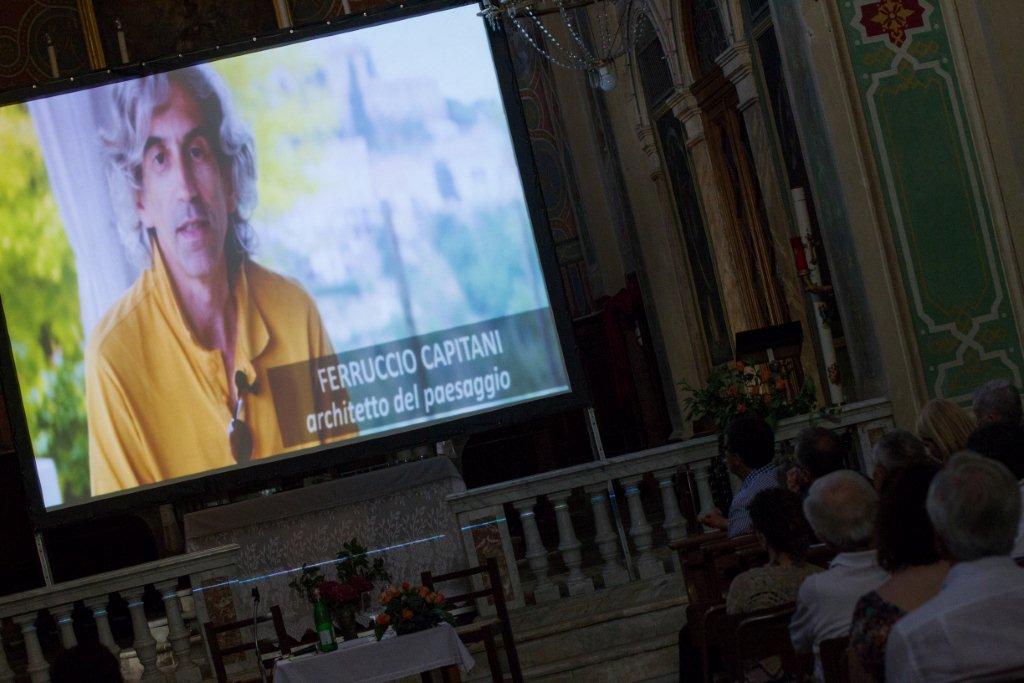 Video illustrativo da parte di Ferruccio Capitani del "Progetto per il recupero dell identità di territori di Valle nei paesaggi del vino di Langhe, Roero e Monferrato" [Foto di Omar Pistamiglio].