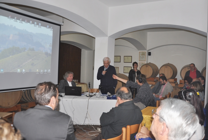 Saluto introduttivo di Luigi Torchiano, Sindaco di Mombercelli e Presidente dell Unione Collinare Valtiglione e Dintorni [Foto di Mirella Zitti].