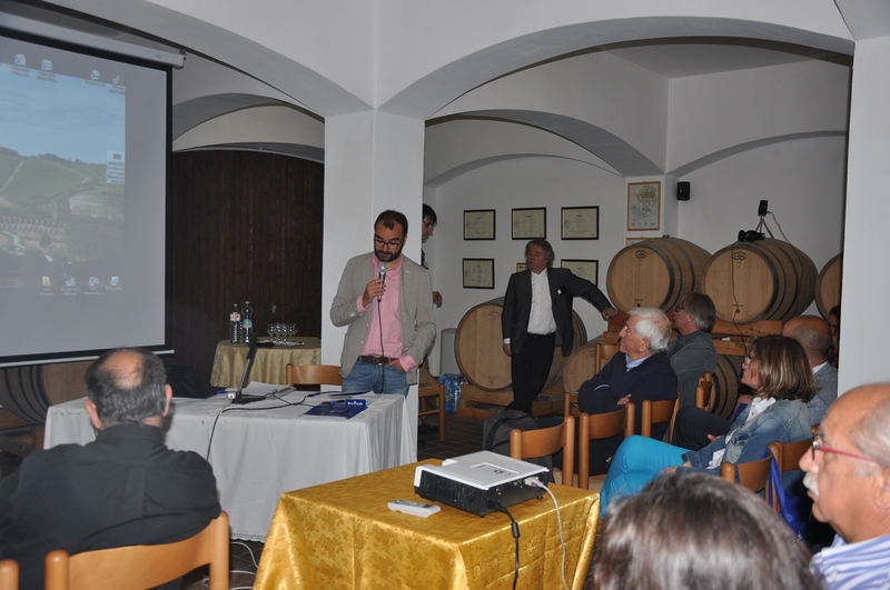 Relazione di Giancarlo Gariglio, curatore della guida Slow Wine su "Territorio e biodiversità nella filosofia di Slow Food" [Foto di Mirella Zitti].