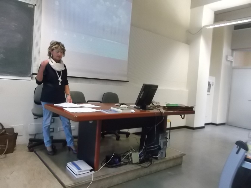 Introduzione dell Arch. Mariangela Migliardi. al Seminario su "Progettazione consapevole per il benessere dell habitat" e "Lo scambio energetico Uomo-ambiente e la matrice energetica del territorio"  dell Istituto GEA, Geobiofisica e Ambiente presso il Polo Universitario astigiano.