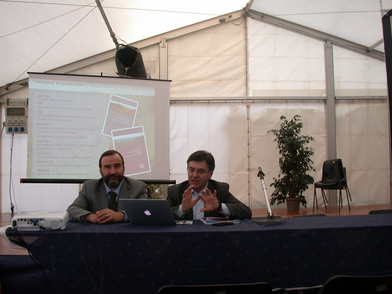 Relazione del Dott. ROBERTO CERRATO - Direttore - site manager del Sito UNESCO "I Paesaggi Vitivinicoli del Piemonte: Langhe-Roero e Monferrato" [Foto di Gianni Forte].