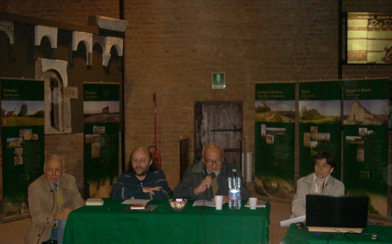 Introduzione e moderazione dei lavori del Convegno da parte del giornalista Beppe Rovera [Foto di Franco Correggia].