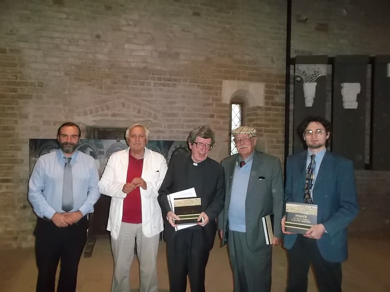 Foto ricordo al termine del Convegno con (da sx): Prof. Marco Devecchi, Prof. Dario Rei, Don Vittorio Croce, Gian Giacomo Fissore e Ezio Claudio Pia.