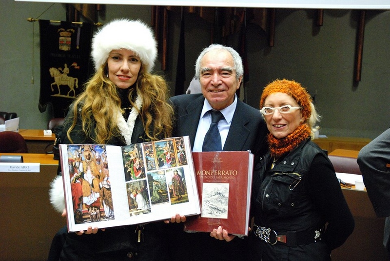 Foto ricordo con Lorenzo Fornaca e il libro "Monferrato Splendido Patrimonio"
