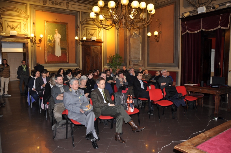 Veduta del folto ed attento pubblico presente nell ex Sala Consiliare del Comune di Asti in occasione della Pubblica lettura dell Art. 31 del Piano Territoriale Regionale.