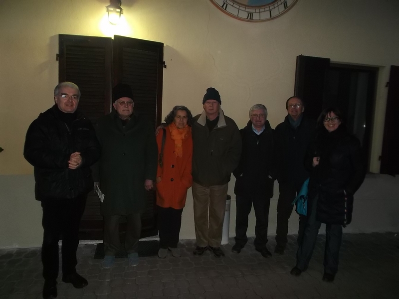 Foto ricordo con i partecipanti all Assemblea dell Osservatorio del Paesaggio per il Monferrato e l Astigiano. Da (sx): Franco Correggia, Dario Rei, Franca Cagliero, Maurizio Pistone, Angelo Porta, Francesco Garetto e Daniela Fassino [Foto di Marco Devecchi].