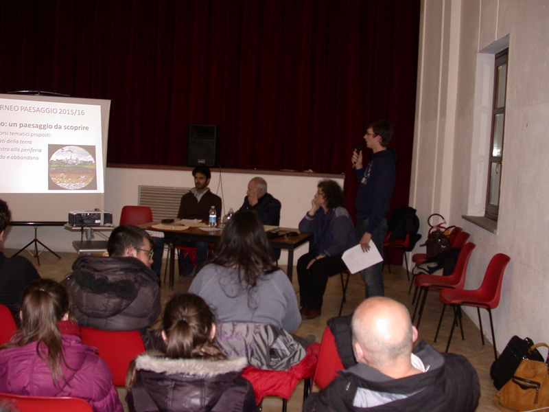 Relazione di Silvia Bruno e studenti, Istituto Professionale Agrario dell IIS B. Vittone di Chieri su  "Paesaggi rurali a scuola. Ricerche fotografiche".