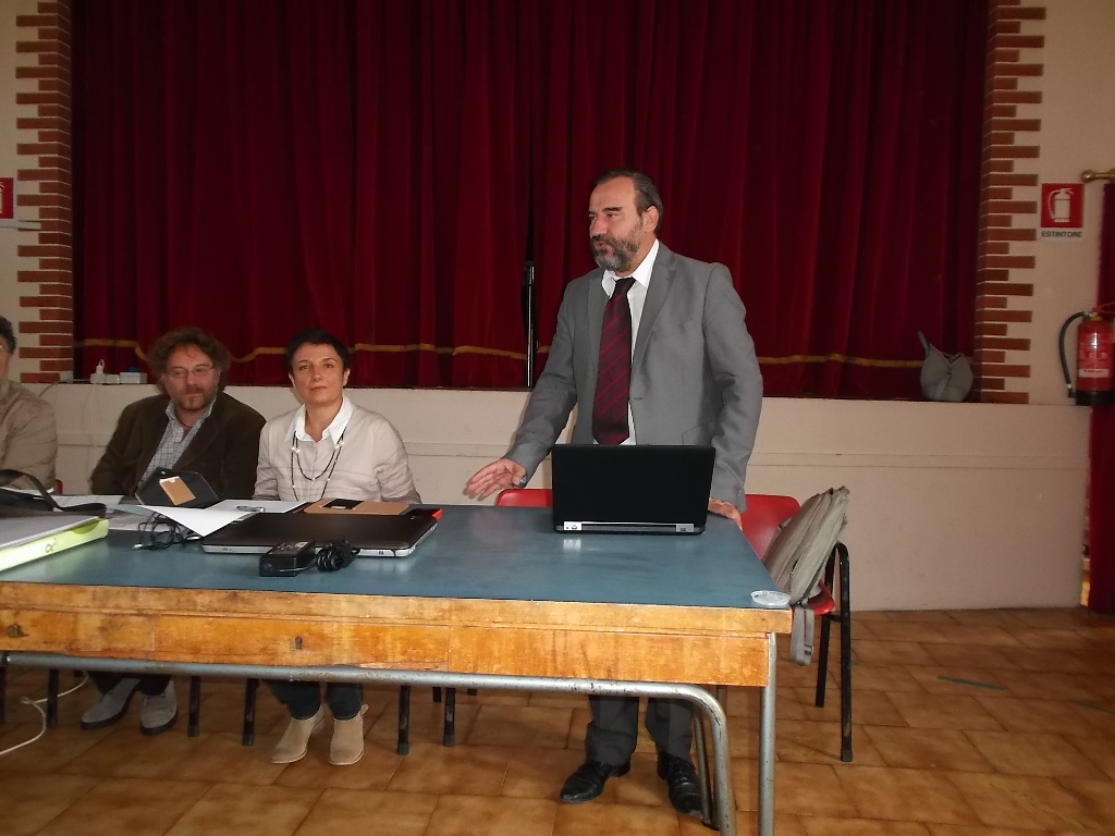 Riflessioni sul tema della partecipazione degli attori locali e della popolazione alla governance del paesaggio da parte del Prof. Marco Devecchi (Presidente dell Osservatorio del Paesaggio per il Monferrato e l Astigiano) [Foto di Silvio Garlasco].