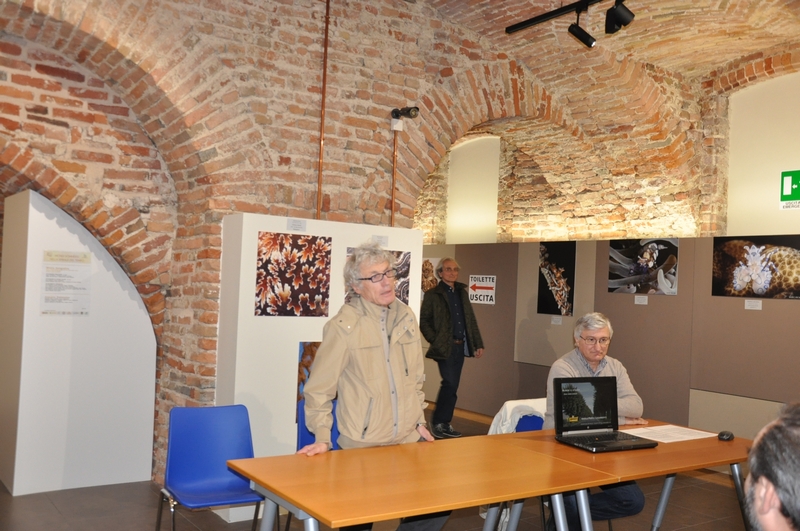 Saluto iniziale del Prof. Gianfranco Miroglio (Presidente dell Ente Parchi Astigiani) [Foto di Mirella Zitti].