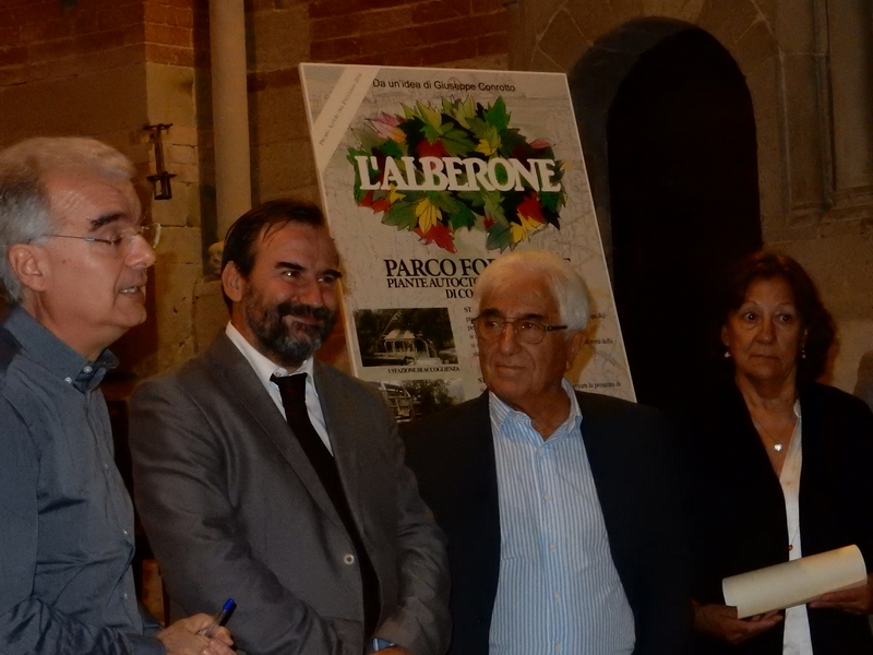 Riflessione sulle motivazioni del Premio da parte di Franco Correggia (Presidente dell "Associazione Terra, Boschi, Gente e Memorie") [Foto di Simone Lonati].