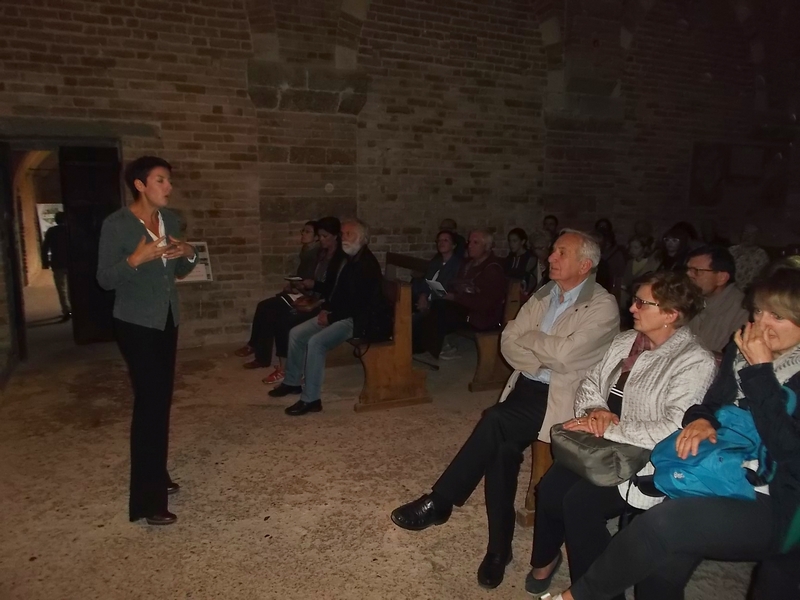 Introduzione di Laura Ventura al Percorso interculturale a cura dell Associazione VOGUT, intorno alle voci di poeti persiani, cinesi, armeni ed europei, che vivevano mentre venivano posate le prime pietre della Canonica e nel suo momento di maggior splendore.