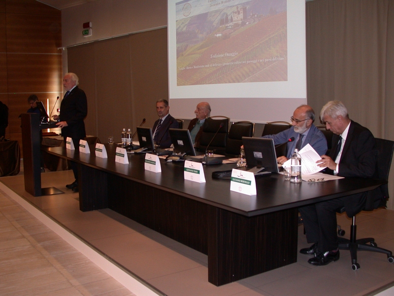 Saluto introduttivo da parte del Senatore Tommaso Zanoletti (Presidente dell Enoteca Regionale Piemontese Cavour).