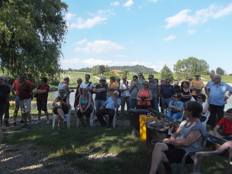 Veduta del folto ed interessato pubblico presente all incontro "Pomeriggio al Paludo" [Foto di Francesco Leone Devecchi].