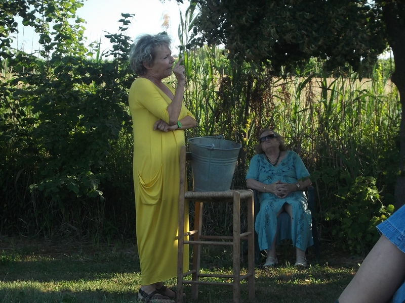 Spettacolo teatrale dell Attrice Lorenza Zambon della Casa degli Alfieri.