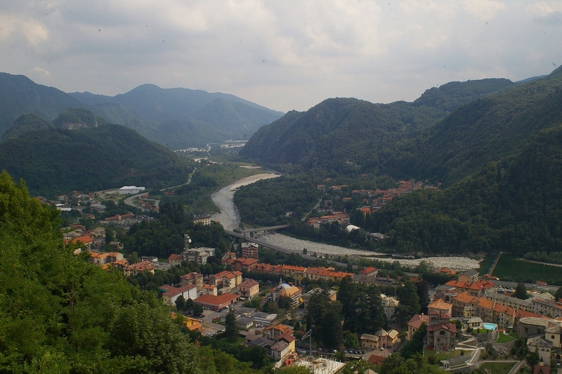 Veduta dello straordinario paesaggio montano di Varallo Sesia.
