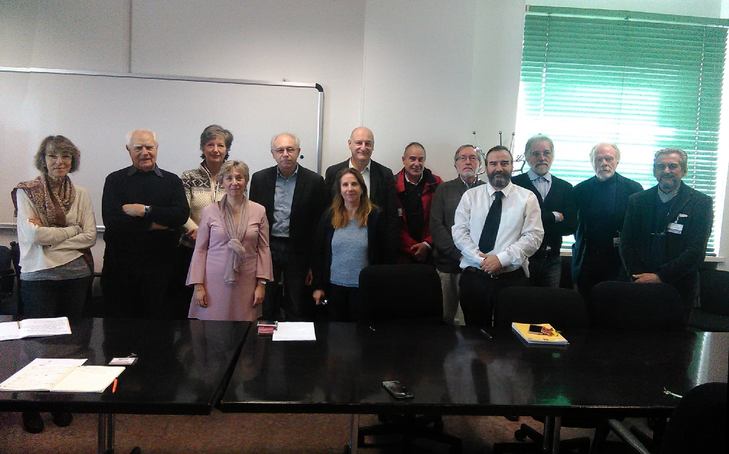 Foto ricordo al termine della riunione operativa tra gli Osservatori del Paesaggio e la Regione Piemonte alla luce dell avvenuta approvazione del Piano Paesaggistico regionale. Nella foto da (sx): Annalisa Savio, Valerio Di Battista, Marina Bonaudo, Giovanni Paludi, Daniela Bosia, Carlo Bidone, Diego Corradin, Silvio Veglio, Marco Devecchi, Franco Olivero e Gino Scarsi [Foto di Lorenzo Savio].