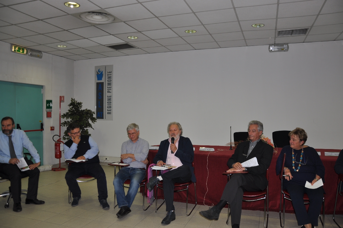Contributo di riflessione alla Tavola rotonda da parte di Giancarlo Dapavo (Legambiente Asti) [Foto di Mirella Zitti].