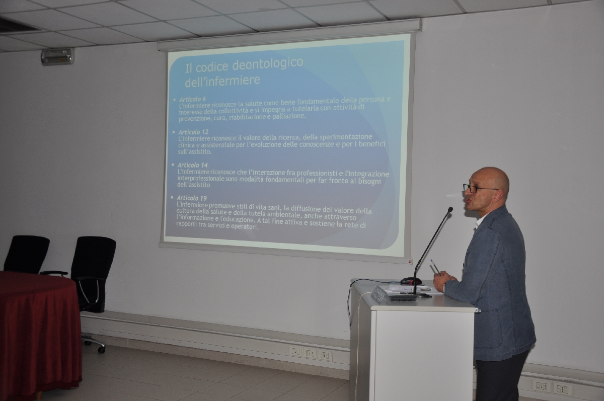 Relazione del Dott. Domenico Calì (Presidente collegio IPASVI Asti) su "Salute e Natura: la funzione terapeutica degli spazi verdi".