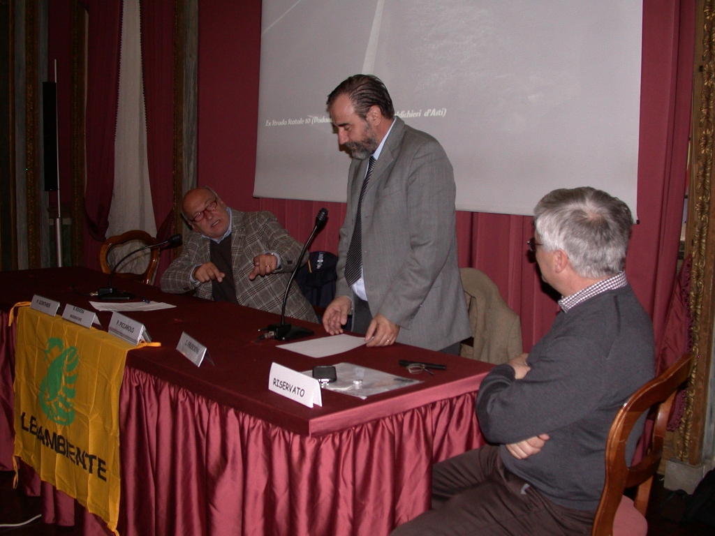 Relazione del Prof. Marco Devecchi Presidente dell Osservatorio del Paesaggio per il Monferrato e l Astigiano [Foto di Francesco Leone Devecchi].