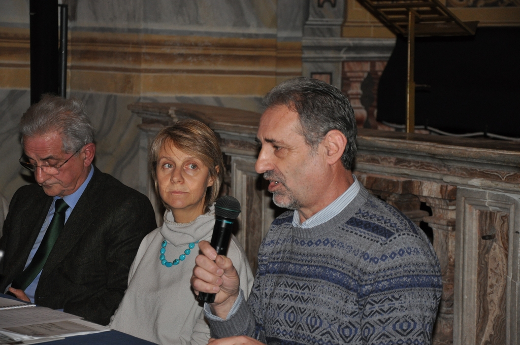 Riflessioni sull importanza di una mobilità ferroviaria nei territori UNESCO di Langhe-Roero e Monferrato da parte del Dott. Gianfranco Comaschi (Presidente dell Associazione per il Patrimonio dei Paesaggi vitivinicoli di Langhe, Roero e Monferrato)  [Foto di Angelo Porta].