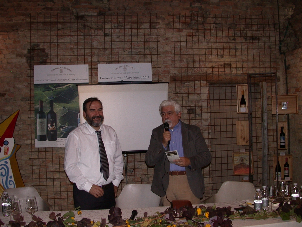 omento di riflessione sui temi della qualità del paesaggio tra il Moderatore Sergio Miravalle (Giornalista) e il Prof. Marco Devecchi (Presidente dell Osservatorio del Paesaggio per il Monferrato e l Astigiano) [FOTO di Carlo Bidone].