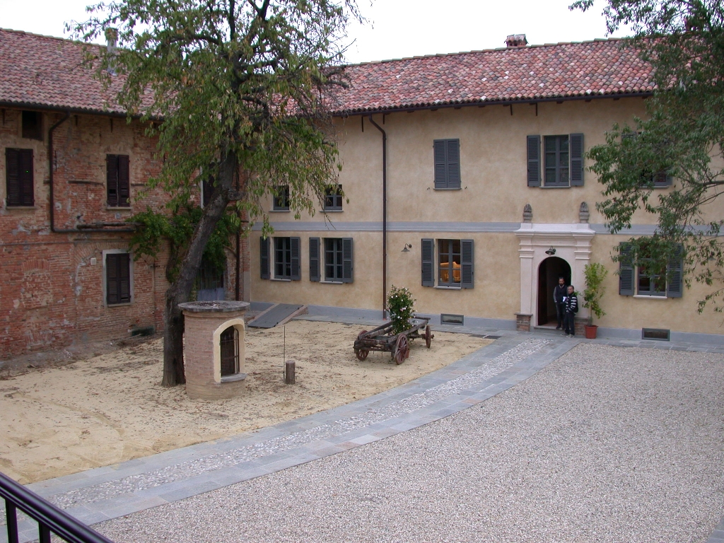  Veduta della Corte di Casa Stella.