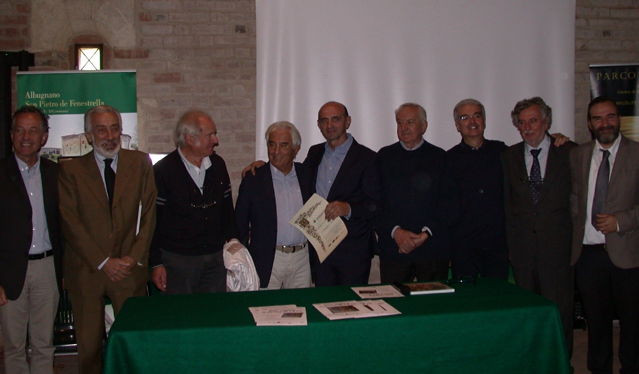 Foto ricordo al termine della cerimonia di assegnazione del Premio "Alfiere del Paesaggio 2017", da (sx): Giorgio Ferrero, Emilio Lombardi, Mario Orsi, Giuseppe Conrotto, Attilio Alessio, Bruno Fattori, Franco Correggia, Michelino Musso e Marco Devecchi.