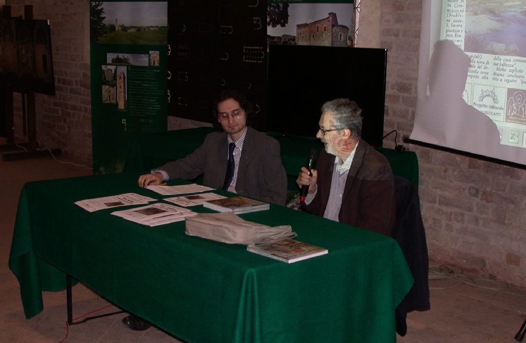 Moderazione dei lavori del Convegno da parte di Francesco Scalfari, Direttore del Polo Universitario astigiano ASTISS.