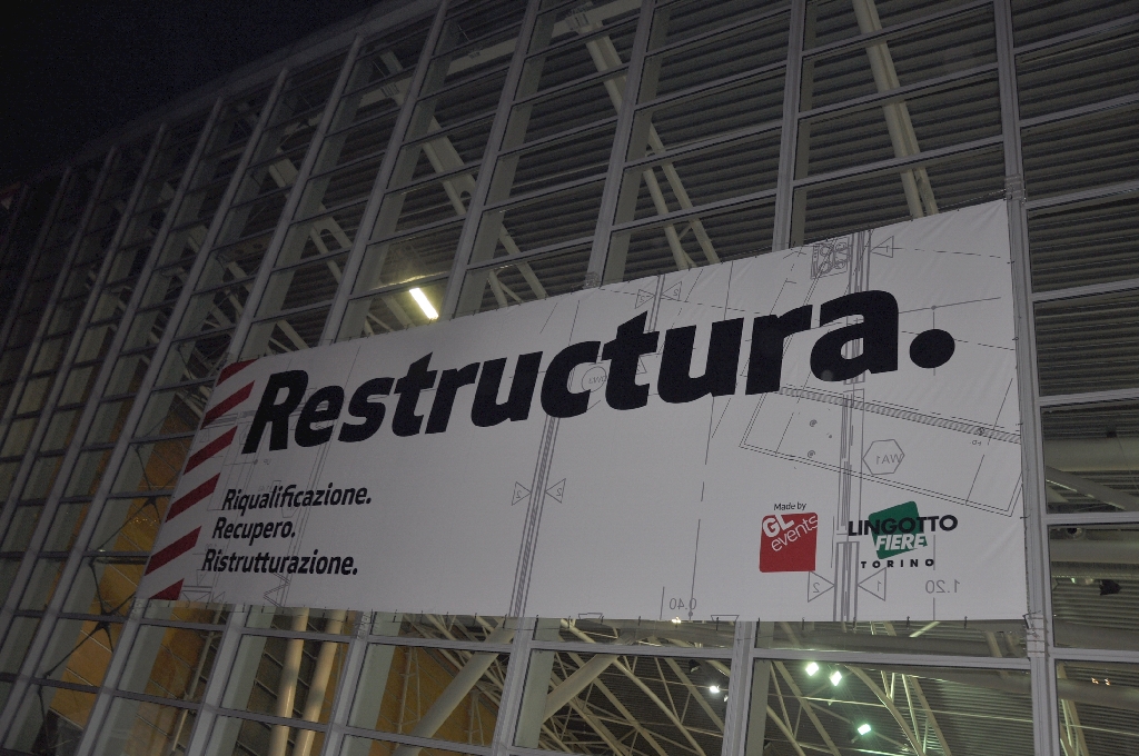 Ingresso alla rassegna espositiva "Restructura", presso la quale si è tenuto l appuntamento formativo del Focus group OAT Pianificazione del paesaggio e VAS su "Le occasioni date dalla pianificazione paesaggistica".