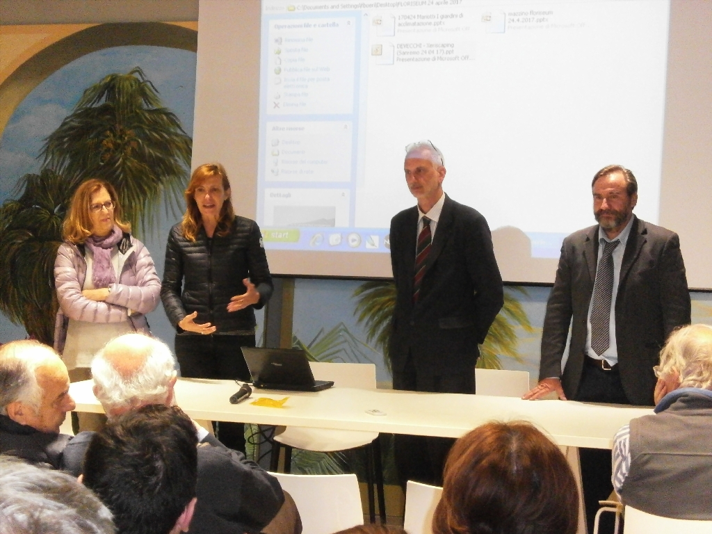 Saluto introduttivo da parte dell Assessore alla Floricoltura ed attività produttive del Comune di Sanremo, Dott.ssa Barbara Biale [Foto di Andrea Devecchi].