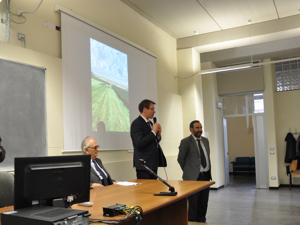 Saluto introduttivo da parte del Vice Sindaco di Asti, Avv. Davide Arri [Foto di Francesco Devecchi].