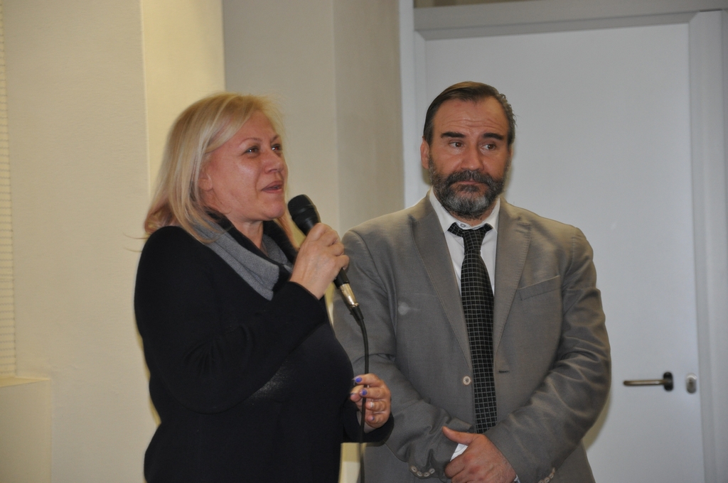 Saluto introduttivo da parte della Consigliera regionale Angela Motta [Foto di Francesco Devecchi].