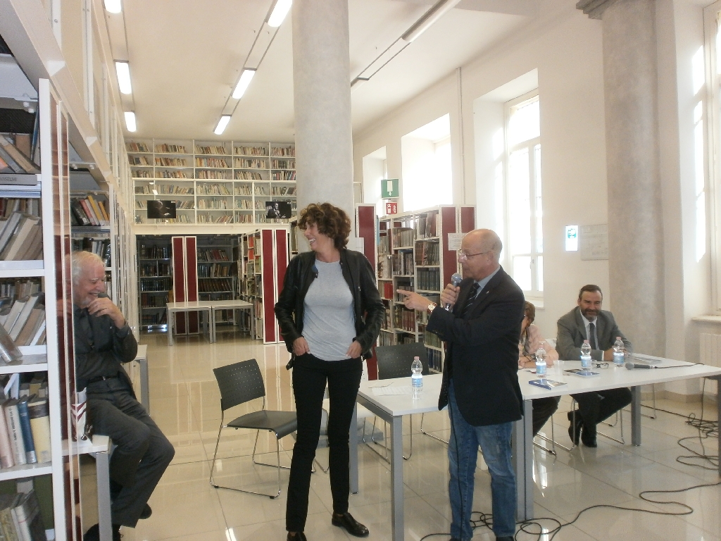 Saluti istituzionali da parte dell Assessore alla cultura del Comune di Asti, il Dott. Imerito Gianfranco [Foto di Lara Vaglienti].