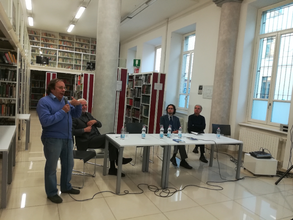 Intervento del rappresentante della Casa editrice Edizioni del Capricorno [Foto di Lara Vaglienti].