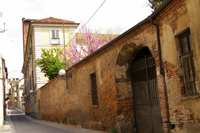 Veduta di Palazzo Gazelli ad Asti, sede della presentazione della Rivista della Società degli Ingegneri e Architetti in Torino, dedicata ai Paesaggi UNESCO di Langhe-Roero e Monferrato.