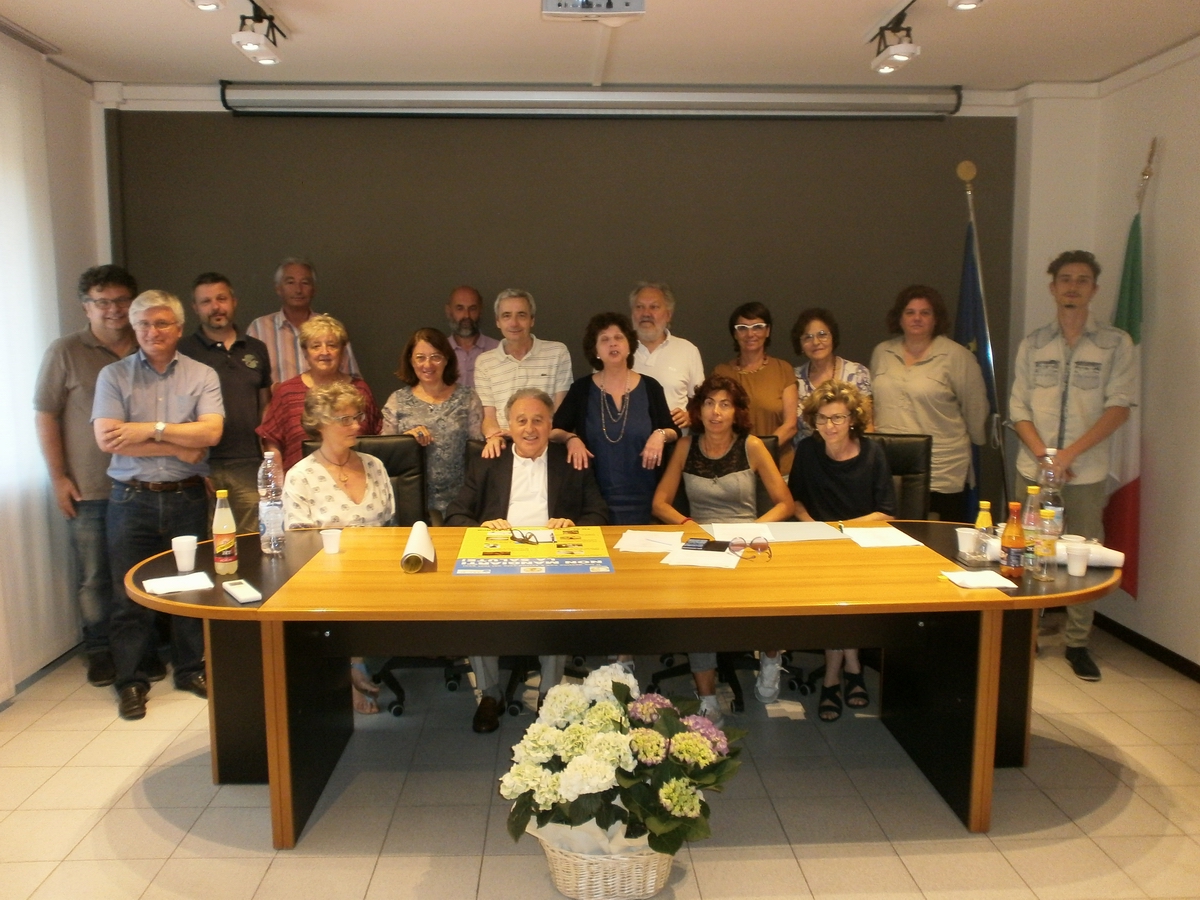 Foto con i partecipanti al Sesto incontro operativo sul nuovo "Parco della salute dell Ospedale Cardinal Massaia di Asti", presso la Sala riunioni dell Ordine dei Medici chirurghi e degli Odontoiatri di Asti, lunedì 12 giugno 2017.