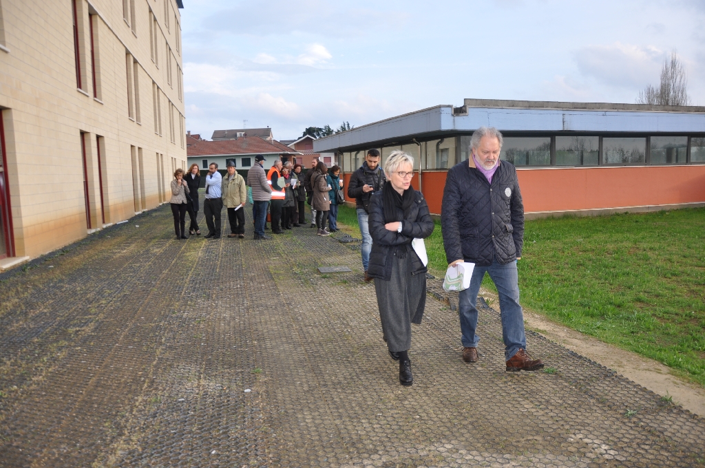 Sopralluogo del gruppo di interesse alla realizzazione del nuovo "Parco della salute" alle aree verdi di pertinenza dell Ospedale Cardinal Massaia di Asti [Foto di Francesca Cavagnino].