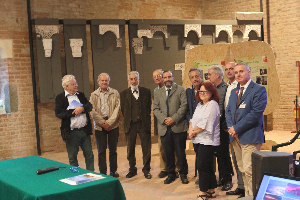 Foto ricordo al termine della Cerimonia di consegna del Premio "Alfiere del paesaggio 2018 con Franco Correggia.