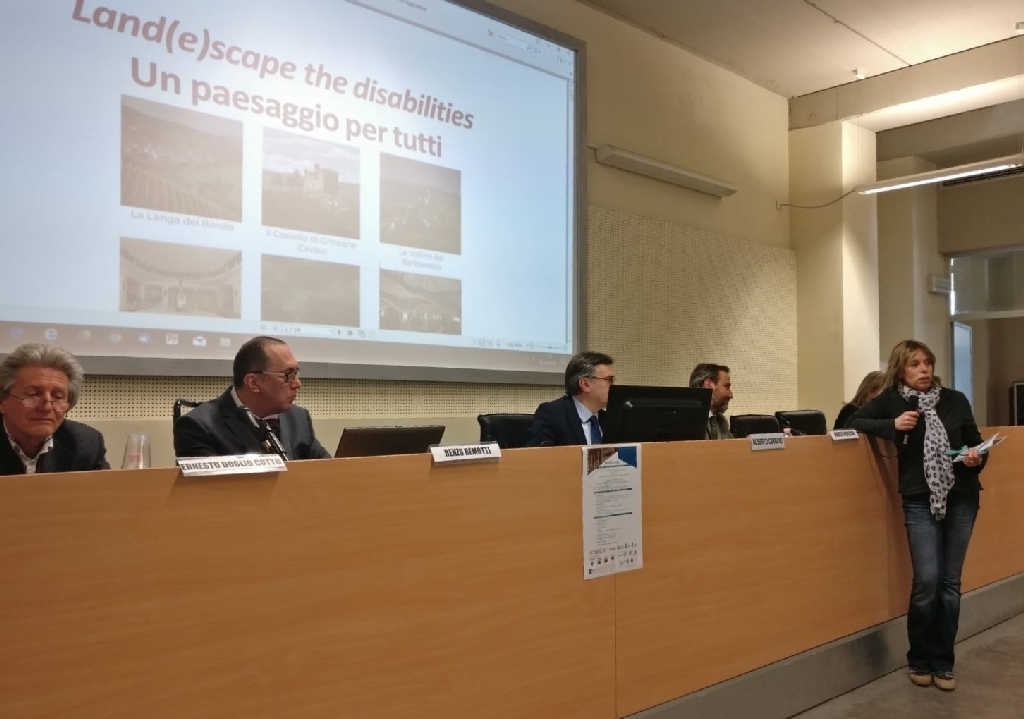 Saluti istituzionali del Presidente dell Ordine dei Dottori agronomi e Dottori forestali della Provincia di Asti, Dott.ssa Claudia Costa [Foto di Carlo Bidone].