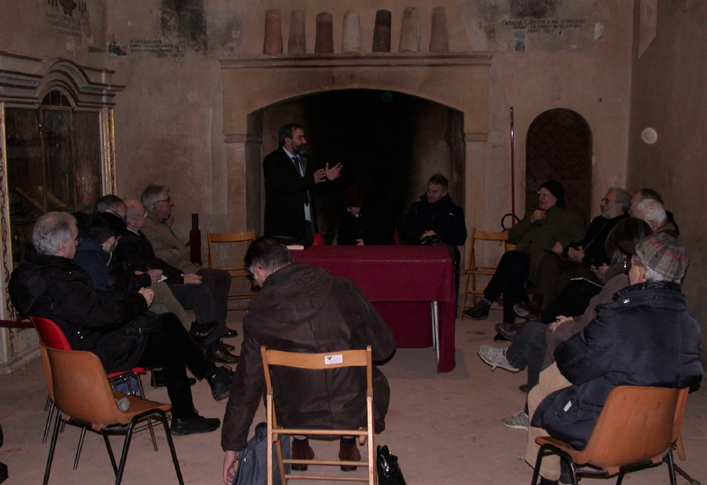 Avvio della riunione da parte di Marco Devecchi (Osservatorio del Paesaggio per il Monferrato astigiano) [FOTO di Silvio Garlasco].