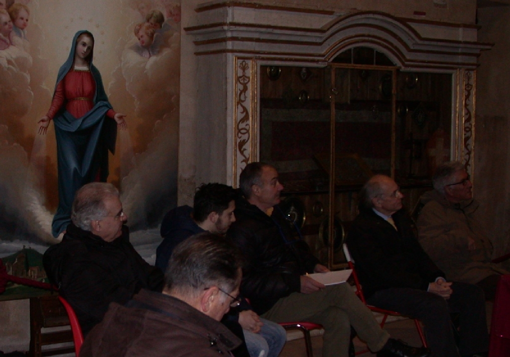 Partecipanti alla riunione. Da (sx): Dott. Roberto Pozzi (Presidente dell Osservatorio del Paesaggio del Biellese), Dott. Franco Correggia (Presidente dell Associazione Terra, Boschi, Gente e Memorie), Arch. Diego Corradin (Presidente dell Osservatorio dell Anfiteatro Morenico di Ivrea), Dott. Ruggero Barenghi e Dott. Carlo Sansottera (Osservatorio del paesaggio dell Ovest Ticino e della Bassa Novarese) [FOTO di Silvio Garlasco].
