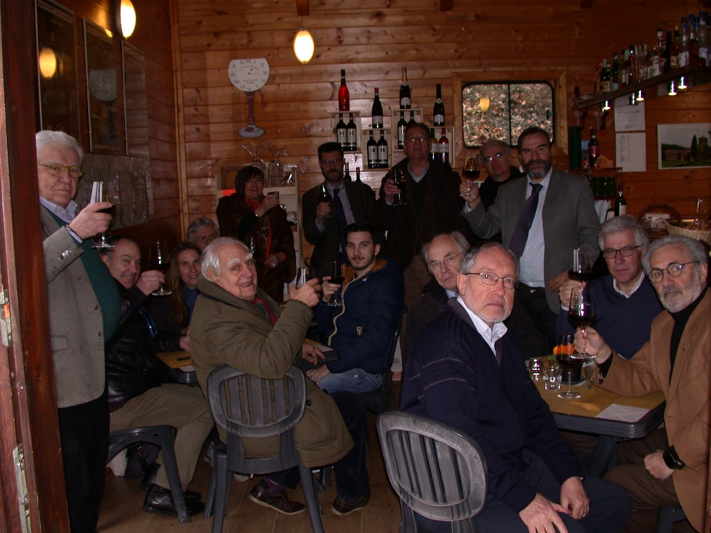 Brindisi benaugurale al paesaggio del Piemonte con il Vino "ALBUGNANO".
