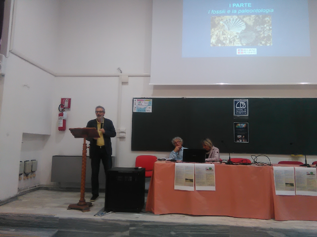 Moderatore della Sessione - Io cammino  Esperienze di conoscenza del verde e della natura, Dott. Francesco Scalfari (Direttore del Polo universitario astigiano)