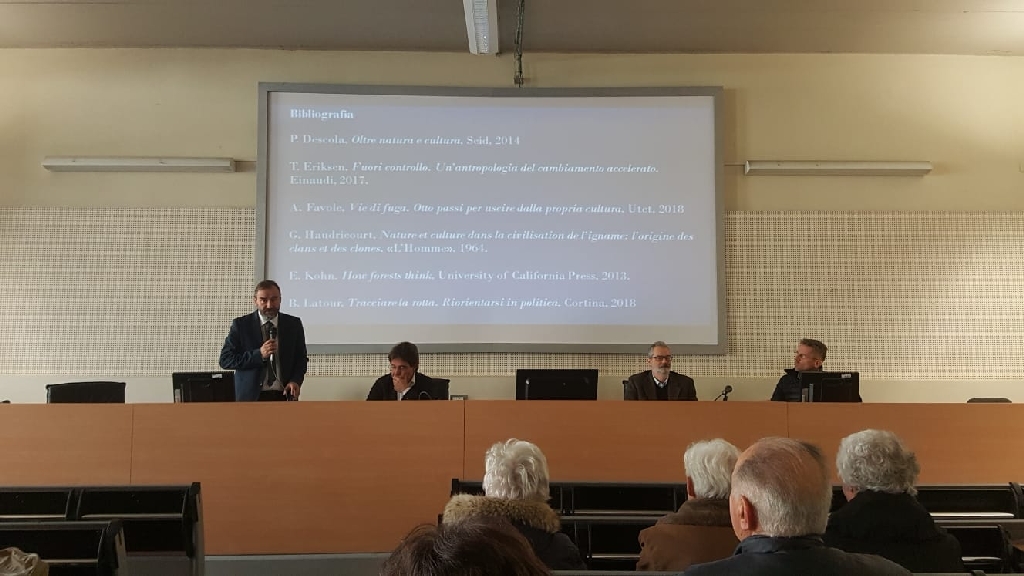 Conclusioni del Prof. Marco Devecchi, Presidente del Centro studi per lo sviluppo rurale della collina dell Università di Torino e Presidente dell Osservatorio del paesaggio per il Monferrato e l Astigiano [Foto di Roberta Favrin].