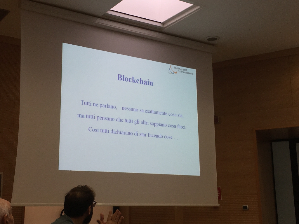Relazione di Sandro Fontana, Stati Generali dell Innovazione, Founder GT50/Information Security Architect su "Keynote Speech - Blockchain: cosa è e perché se ne parla" [Foto di Enrico Pomatto].