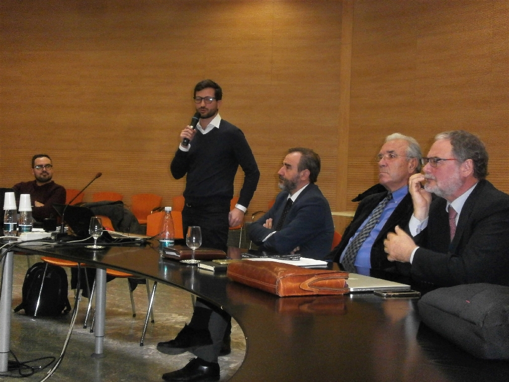 Relazione dell Ing. Davide Costa, Presidente - Board of Director Foodchain S.p.a. su "Blockchain per il business, a tutela del Made in Italy" [Foto di Enrico Pomatto].